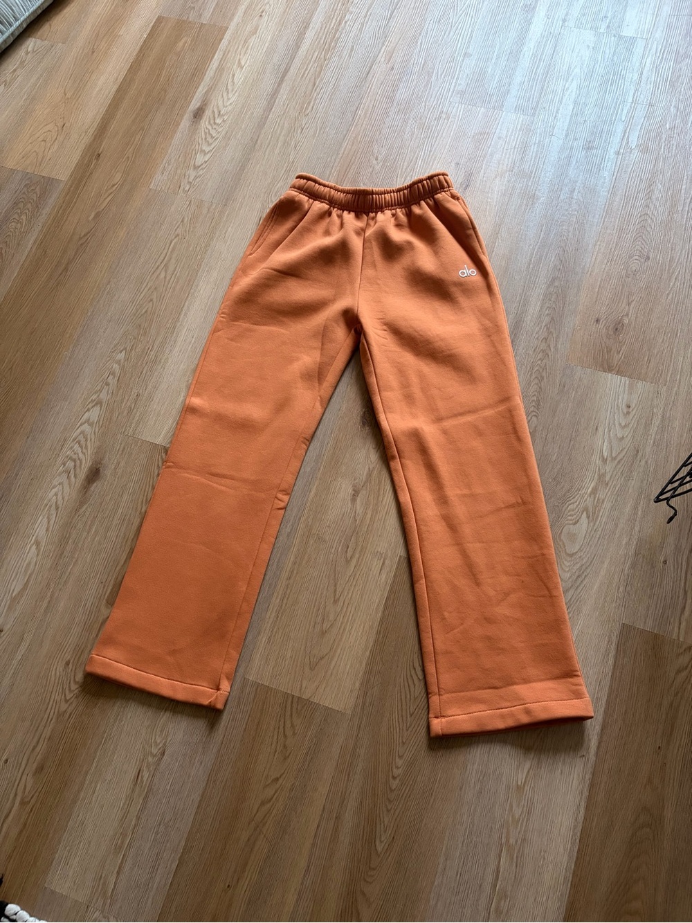 ALO Yoga Straight-Leg Sweatpants in Orange